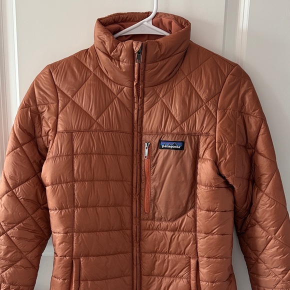 Women’s XS Patagonia Quilted Jacket in Rust Orange LIKE NEW - Picture 4 of 6